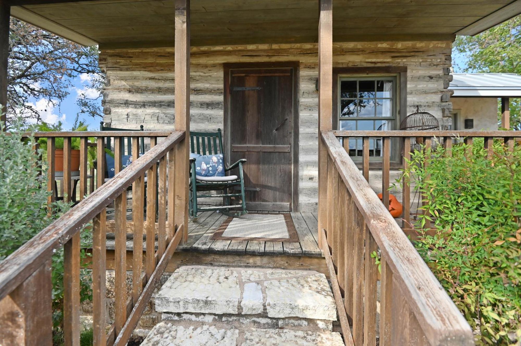Cabins On Knopp School-Chula Vista Cabin Fredericksburg Extérieur photo