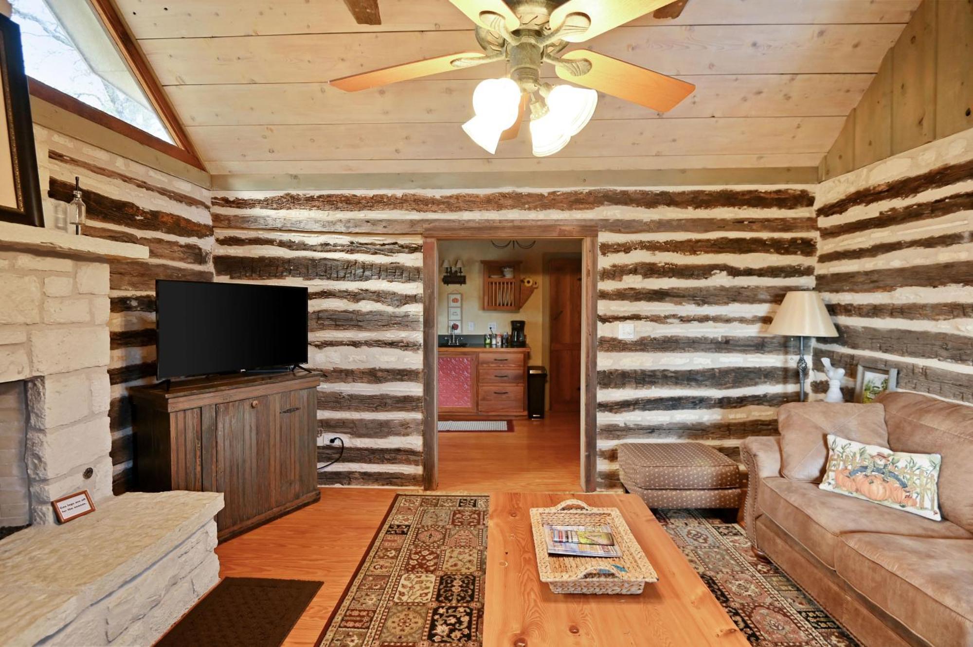 Cabins On Knopp School-Chula Vista Cabin Fredericksburg Extérieur photo
