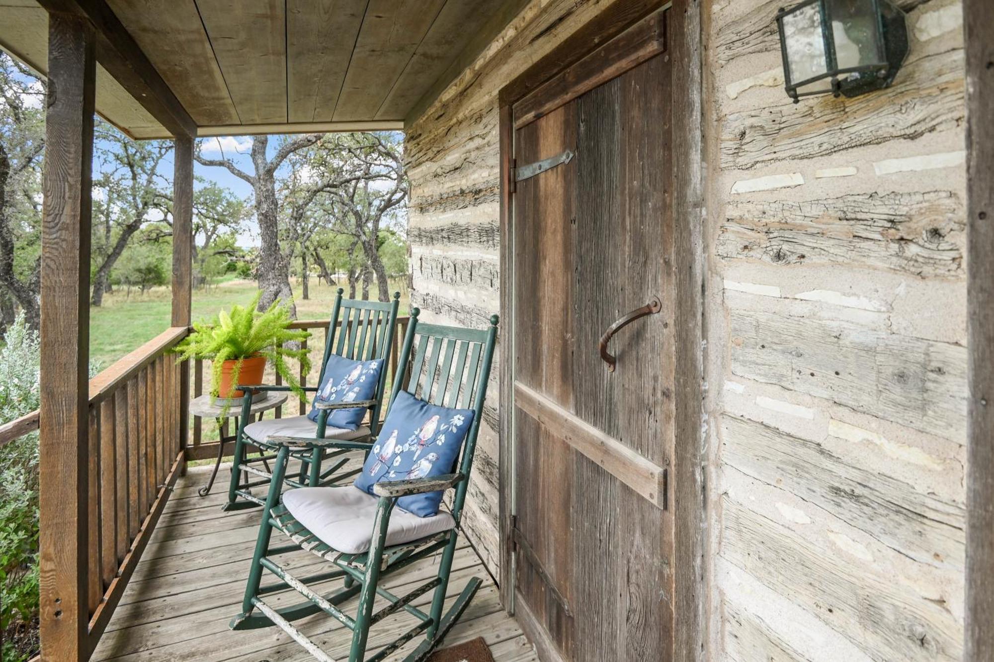 Cabins On Knopp School-Chula Vista Cabin Fredericksburg Extérieur photo
